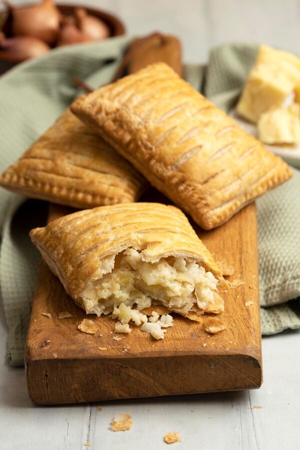 Best Bakes To Go Cheese & Onion Slice