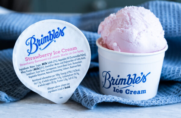82832 Brimbles Strawberry Mini Cup 80ml