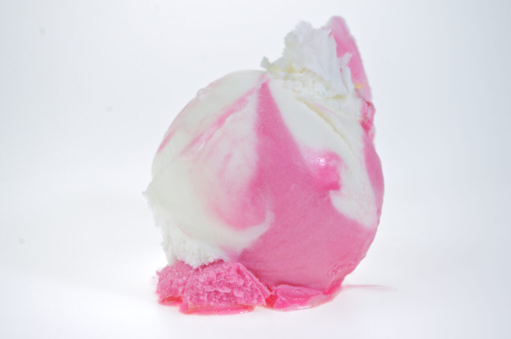 33915 4.5lt Joe Delucci's Cherry Ripple Gelato